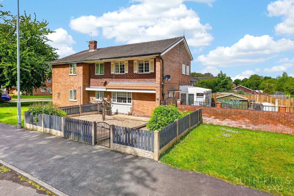 Property photo 2 of 26