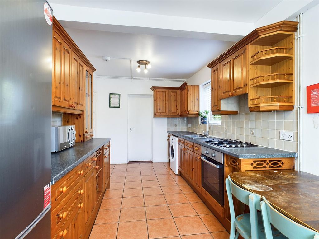 Property photo 3 of 14 Cam00771P1-Pr0165-Still06.Jpg