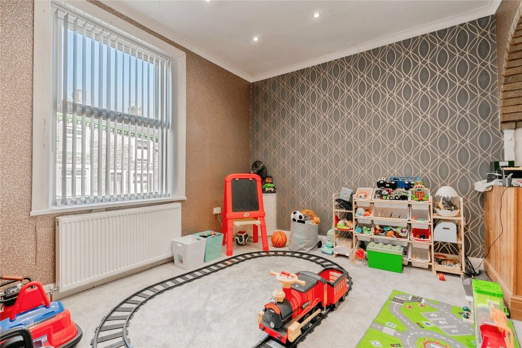 Property photo 3 of 13 Picture No. 21