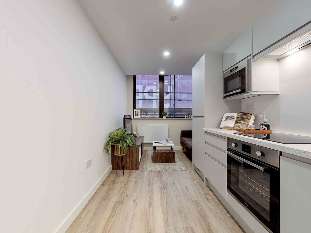 Property photo 1 of 18 Kitchen