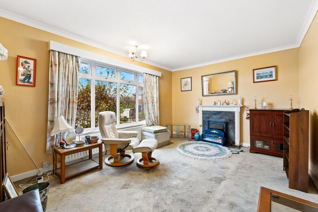 Property photo 2 of 14 Living Room