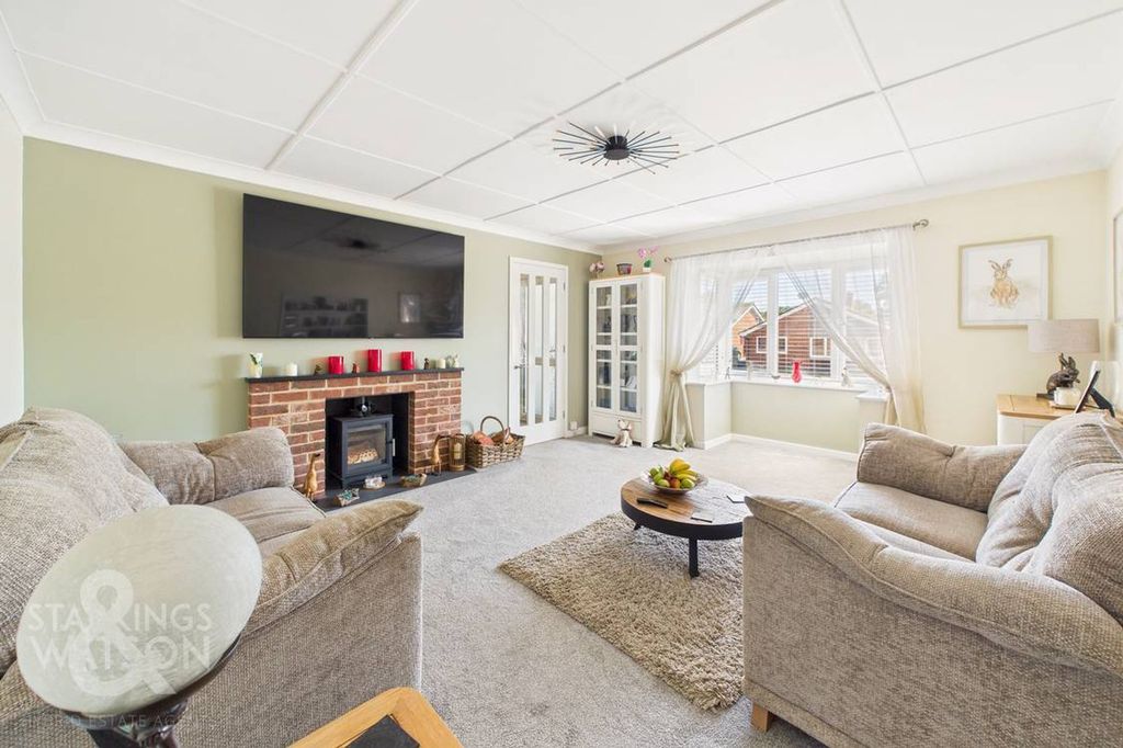 Property photo 3 of 28