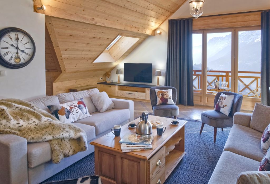 Property photo 1 of 10 The Apartment For Sa