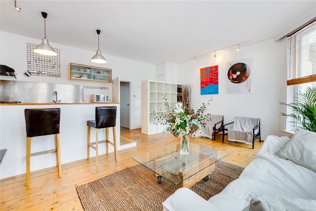 Property photo 1 of 5