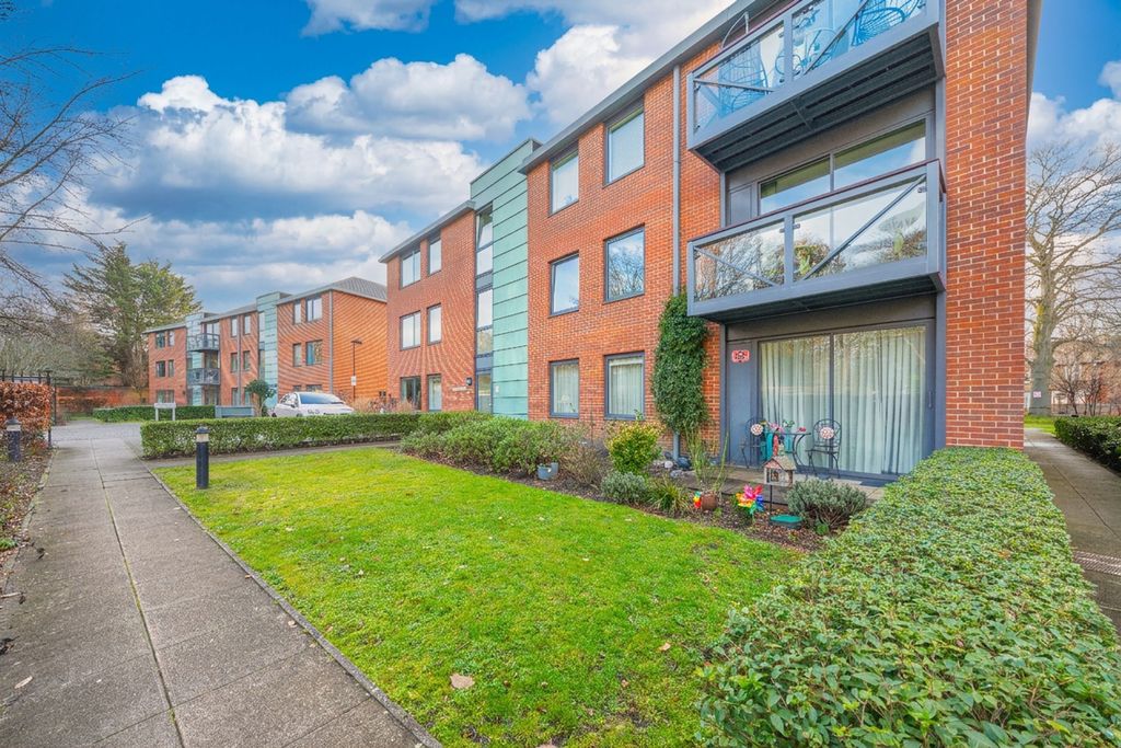 Property photo 1 of 10