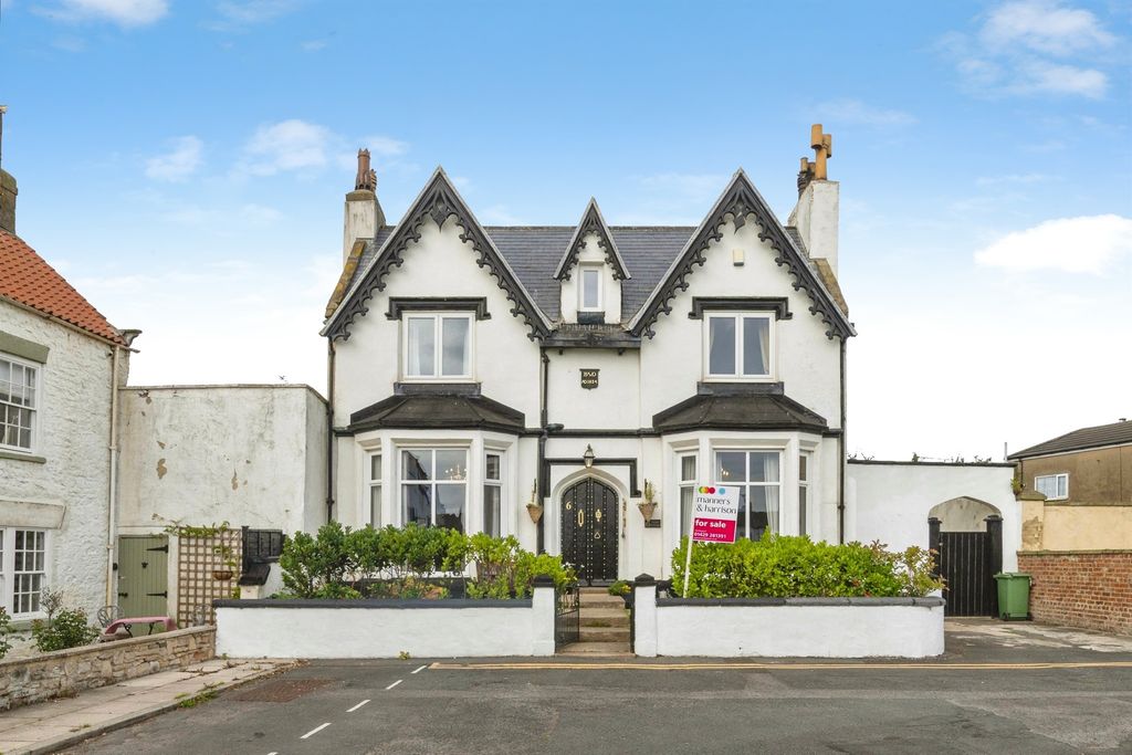 Property photo 1 of 31