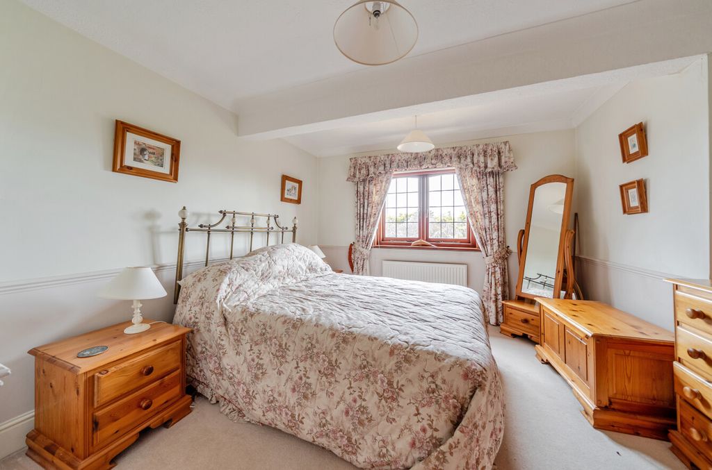 Additional image 11 of 4 bed detached house for saleThe Avenue, Fareham, Hampshire PO14