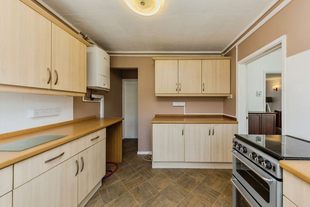 Property photo 3 of 18 Pbox-Img.Jpg