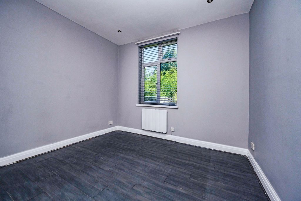 Property photo 3 of 9 Pbox-Img.Jpg