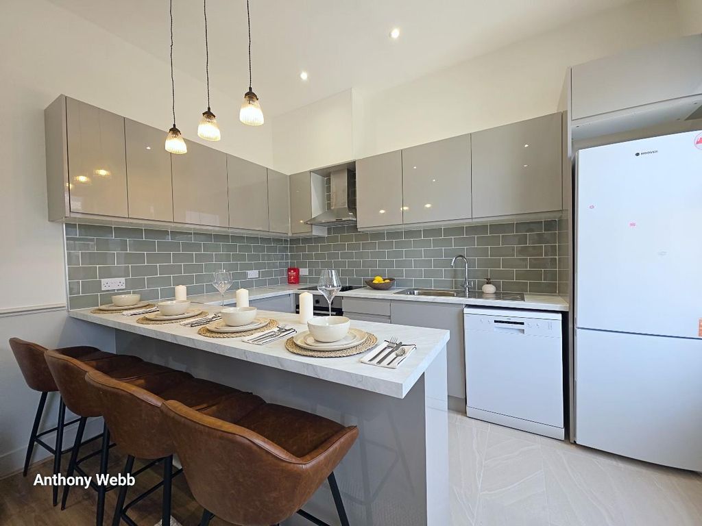 Property photo 2 of 15 Kitchen