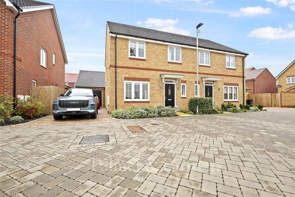 Property photo 1 of 17 External