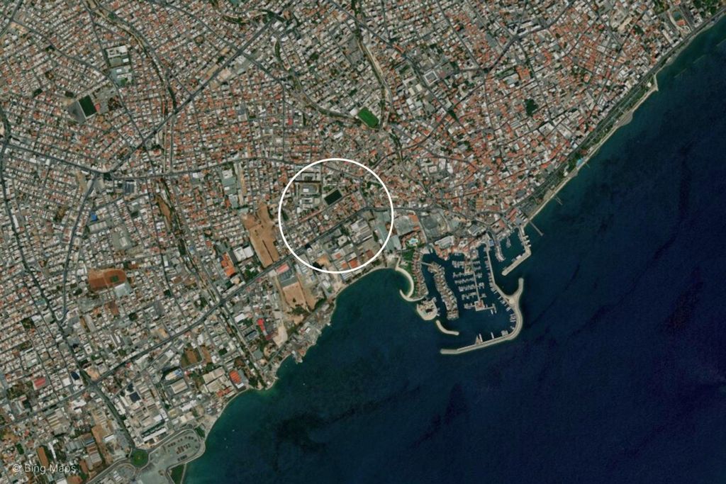 Property photo 1 of 2