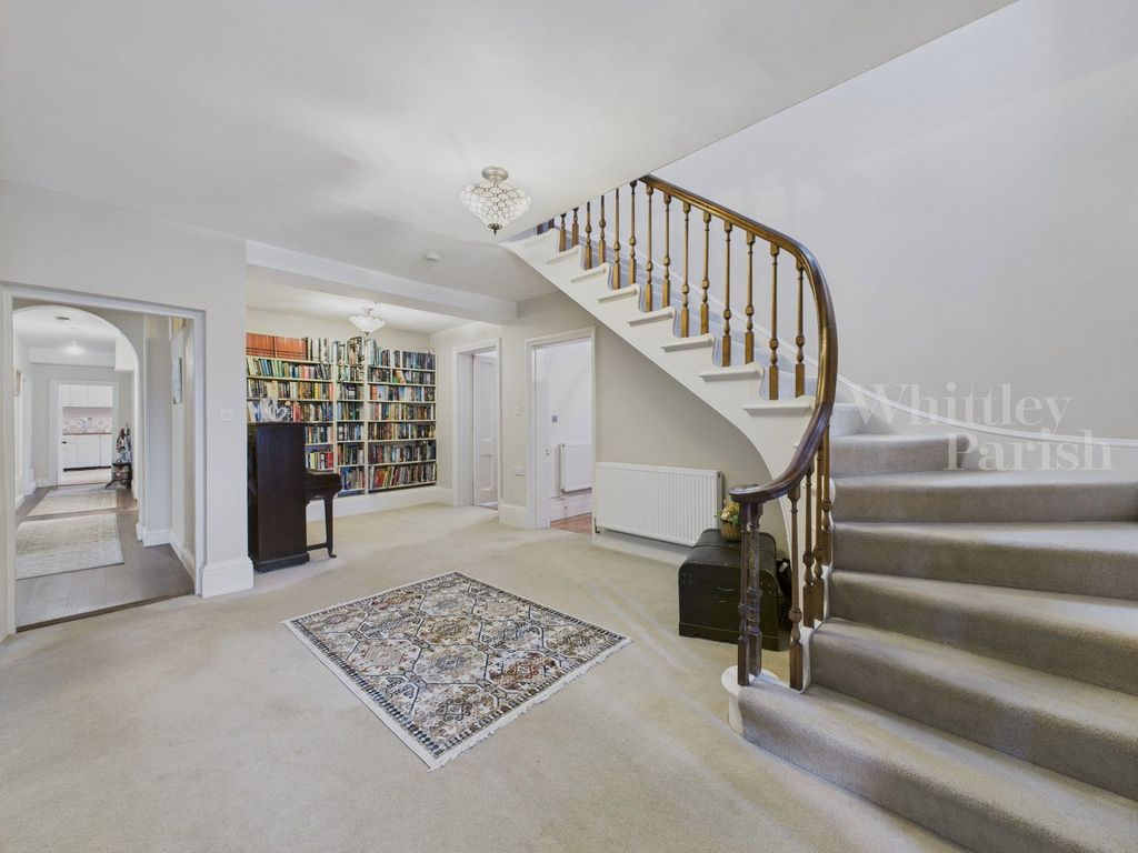 Property photo 2 of 55
