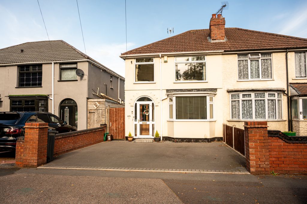 Property photo 2 of 32 01