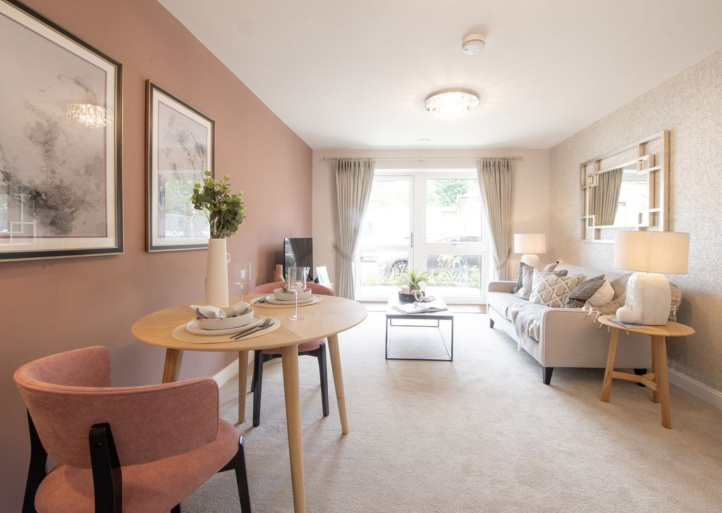 Property photo 1 of 10 Show Home Living Room