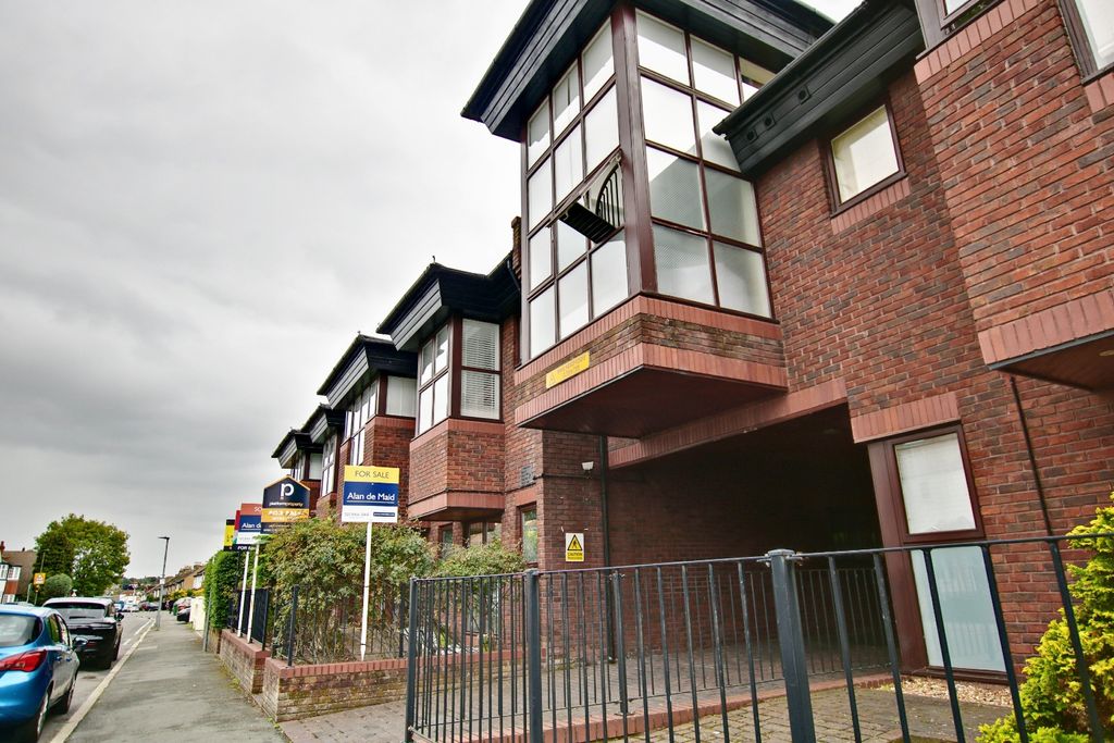 Property photo 3 of 9 2631424