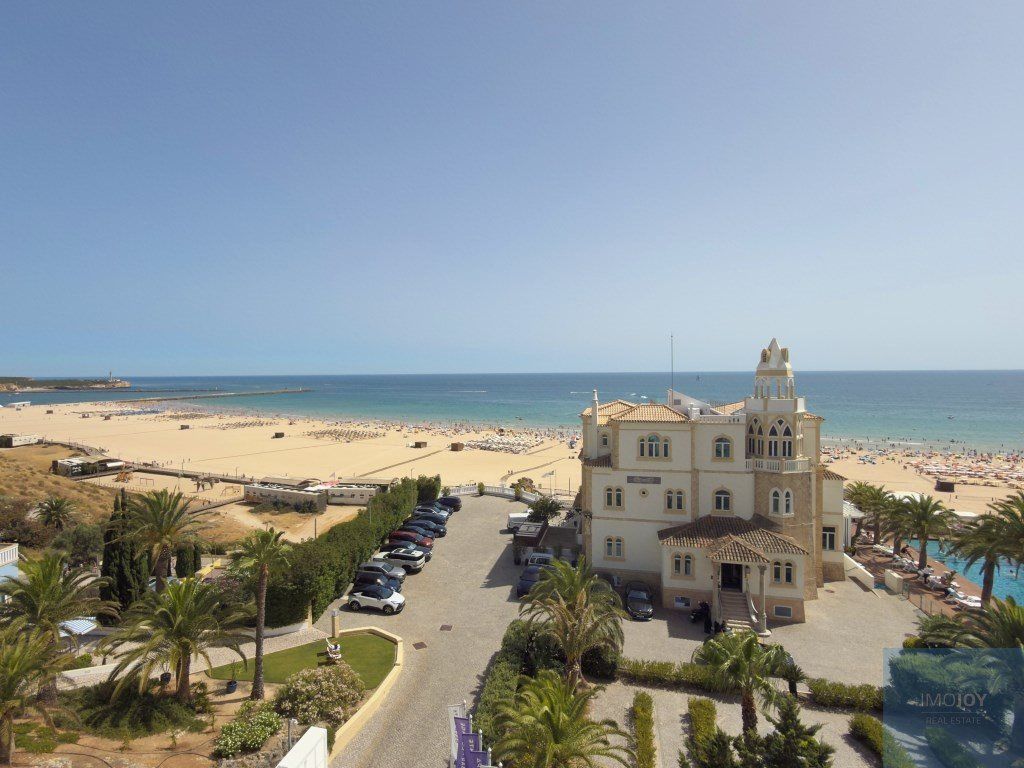 Property photo 1 of 24 2 Bedroom Flat With Sea View In Praia Da Rocha
