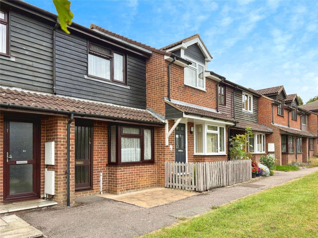 Property photo 2 of 9 Picture No. 17