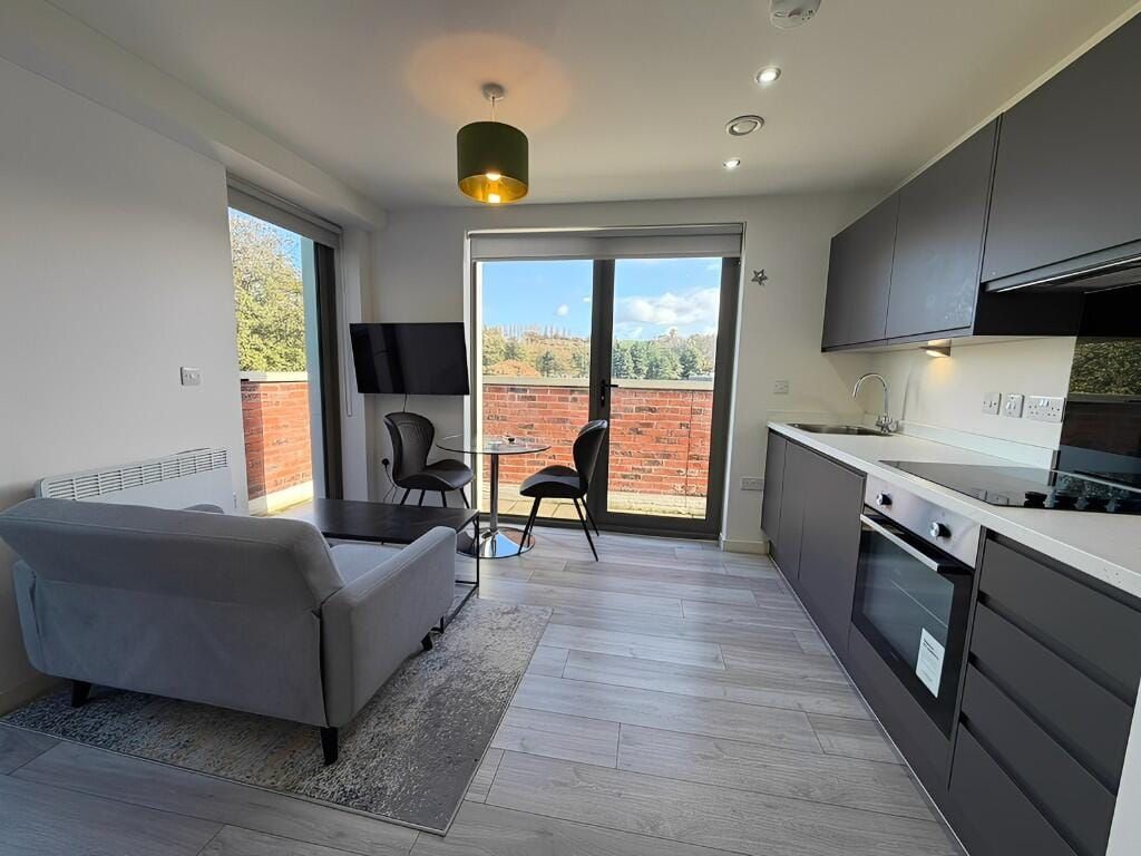 Property photo 2 of 7