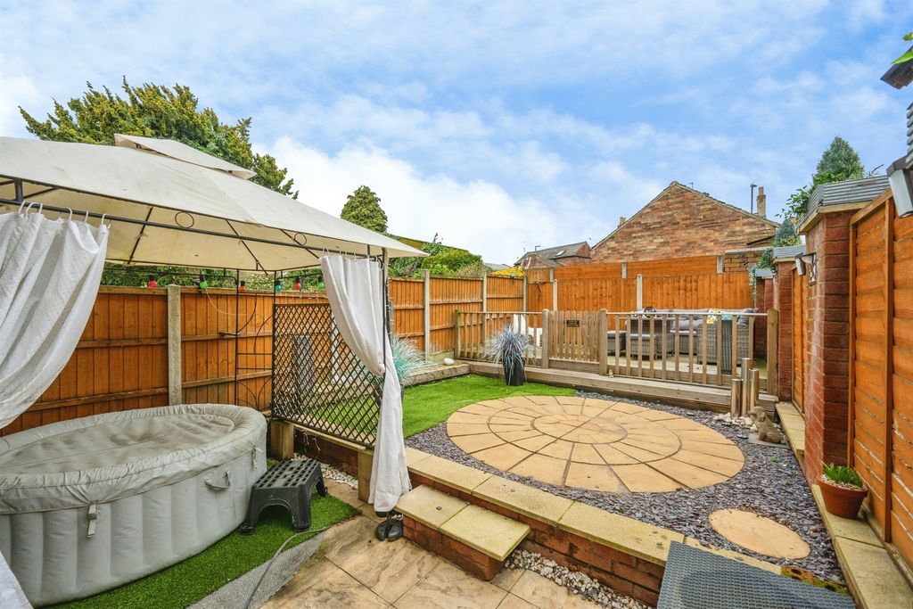 Property photo 3 of 20