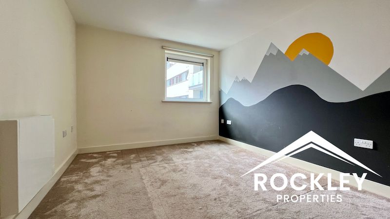 Property photo 2 of 25