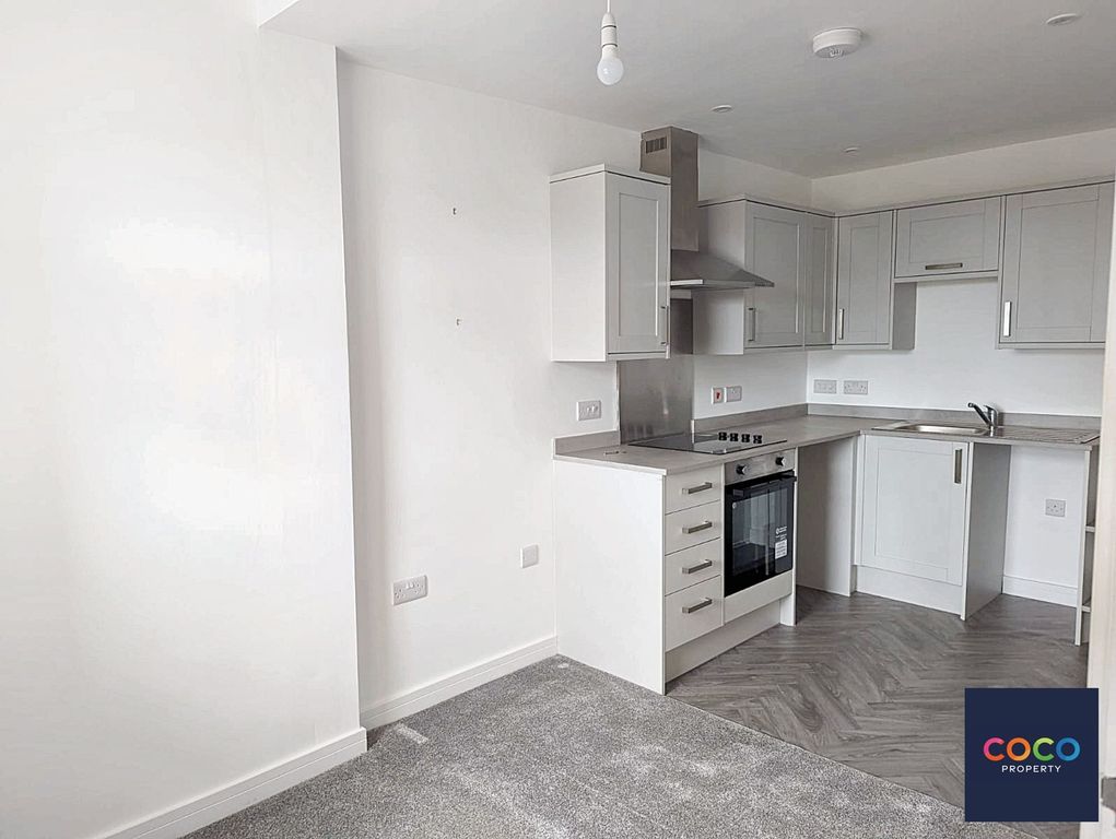 Property photo 3 of 7 Living Area/ Kitchen