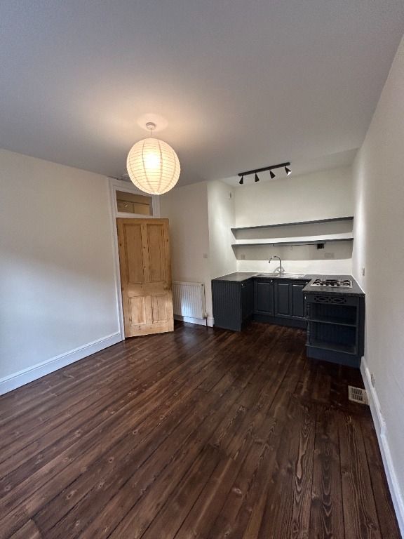 Property photo 3 of 9 Photo 3