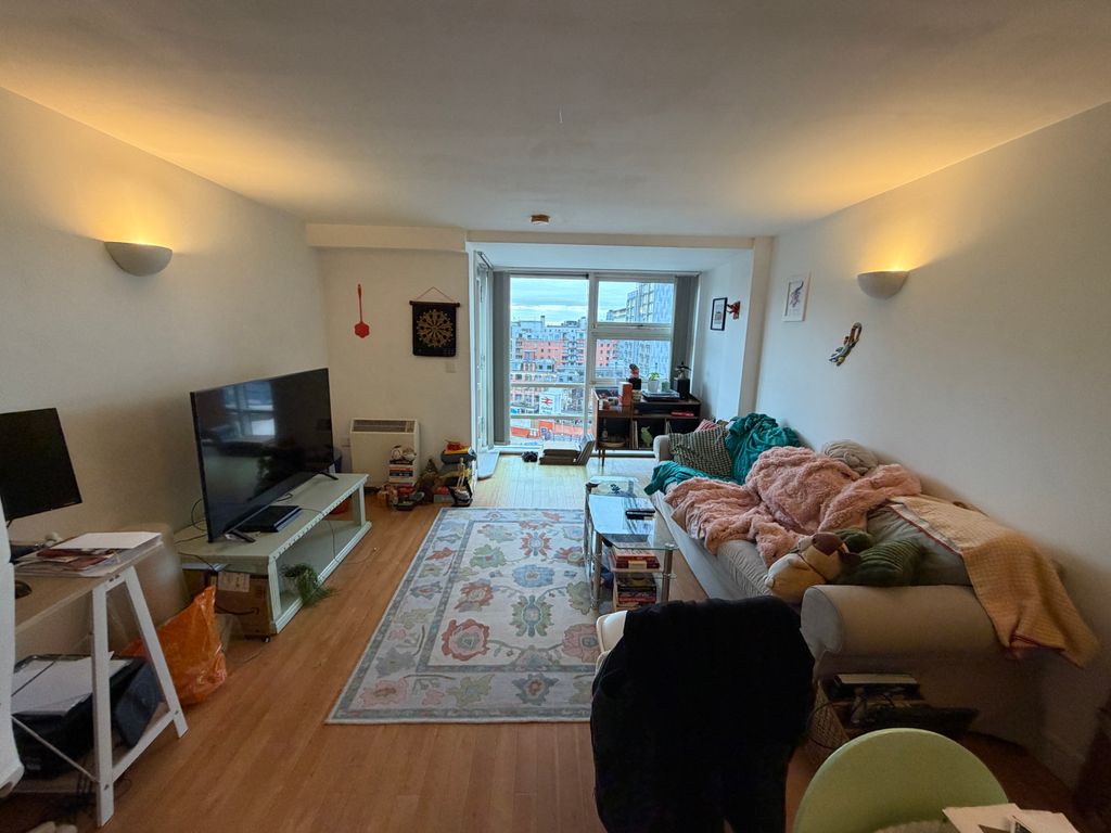 Property photo 3 of 9
