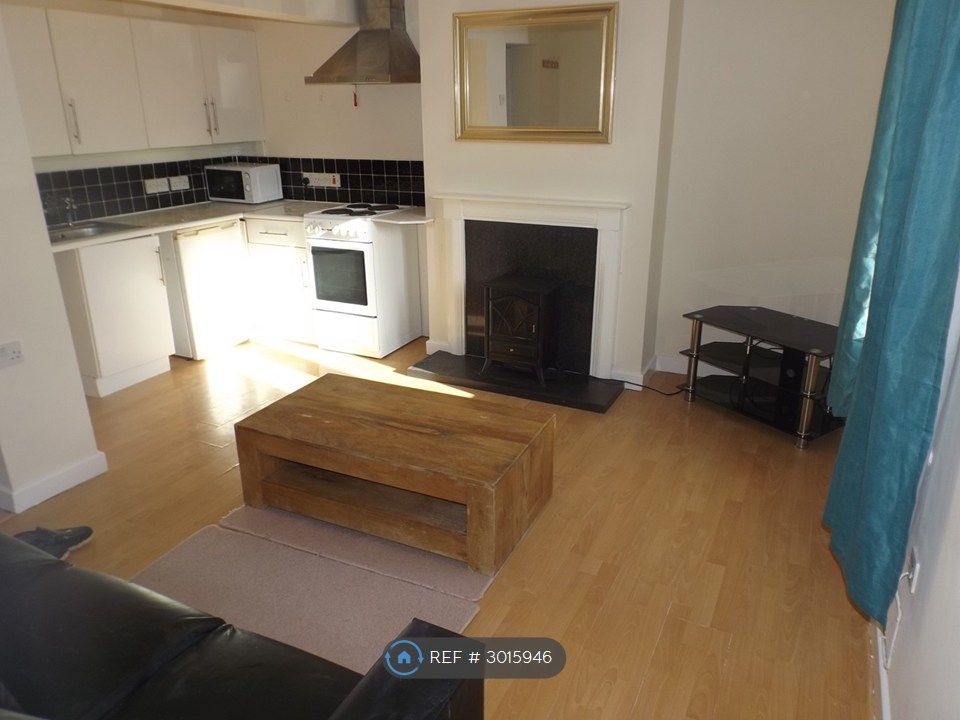 Property photo 2 of 8 Lounge And Kitchen