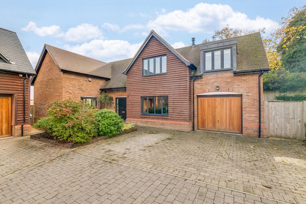 Property photo 1 of 24