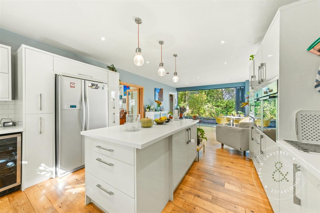 Property photo 2 of 68 Ty-Mawr-32.Jpg
