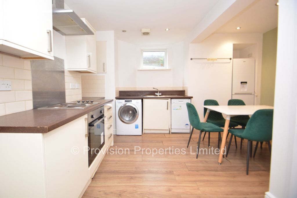 Property photo 2 of 20 Photo