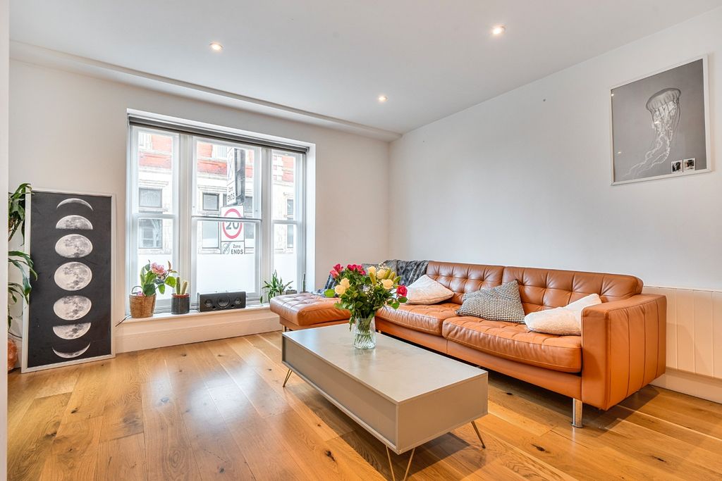 Property photo 2 of 14 5361713