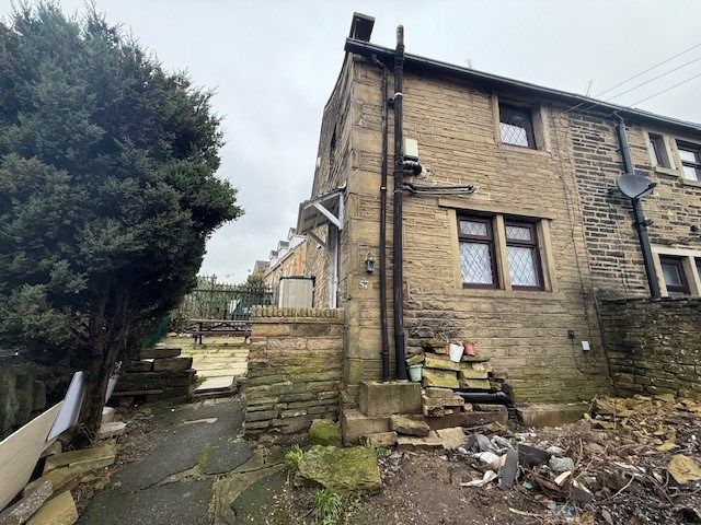 Property photo 3 of 14 External