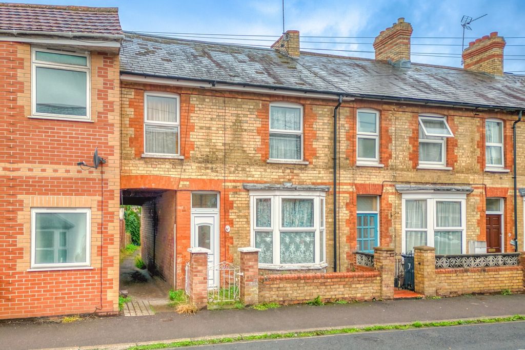 Property photo 1 of 14 Ewemove Taunton - Winchester St (2)