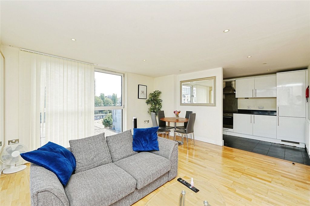 Property photo 3 of 15 Picture No. 13