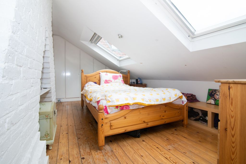 Property photo 3 of 5