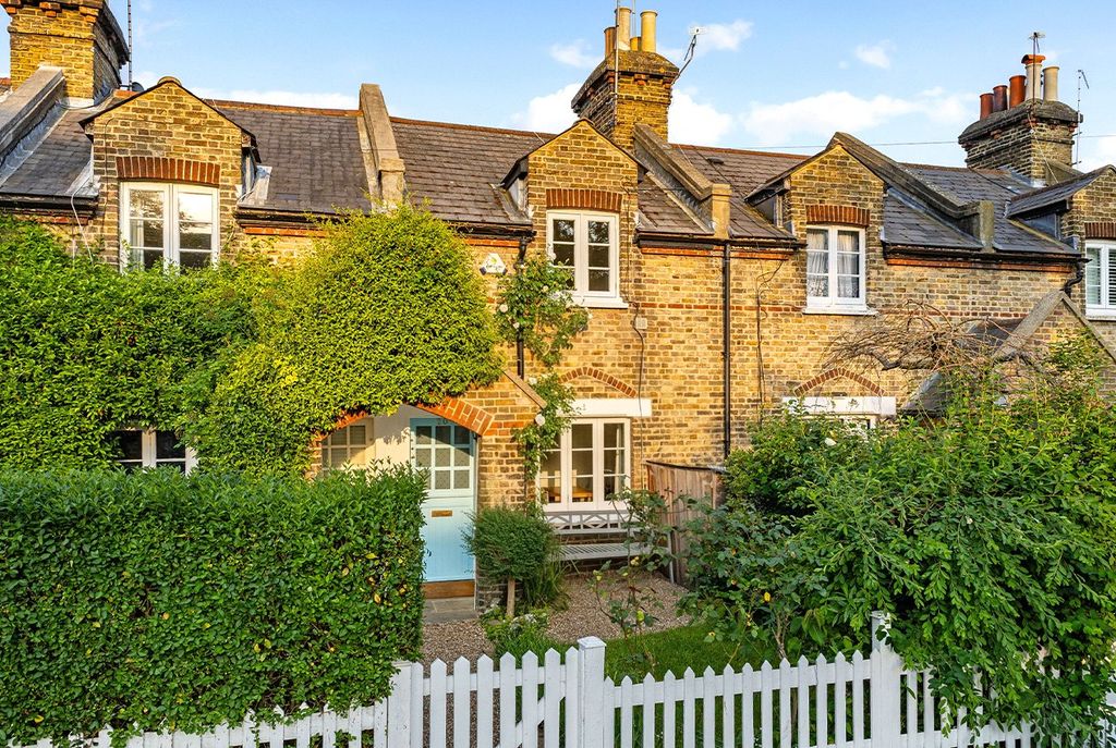 Property photo 1 of 15 Commondale