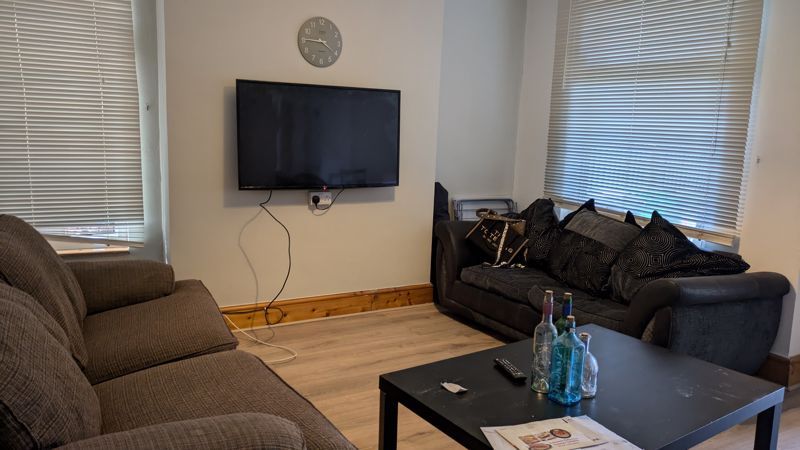 Property photo 2 of 11 Photo 13