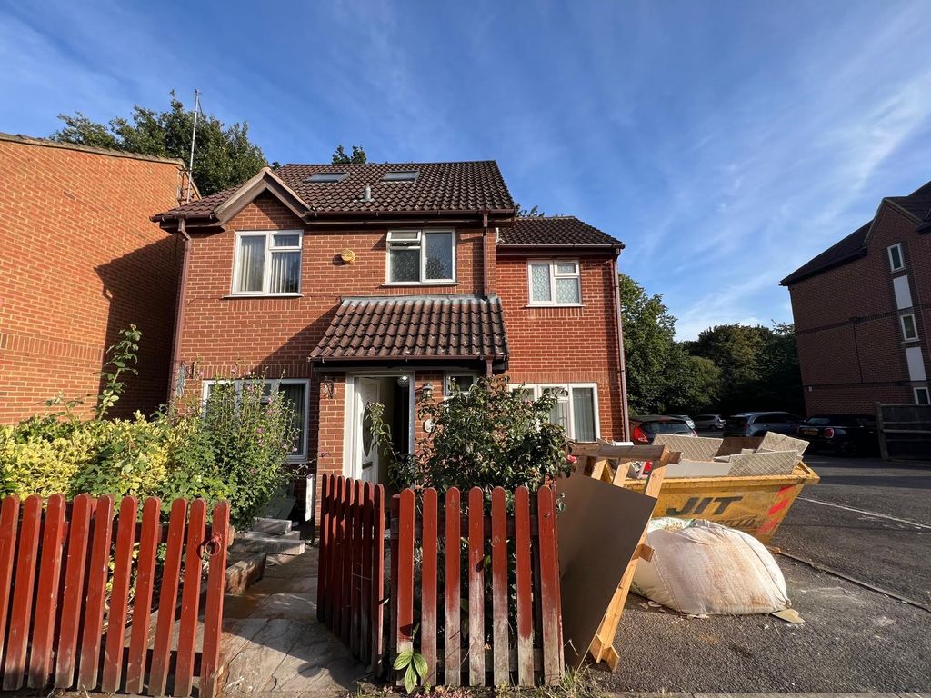 Property photo 1 of 1