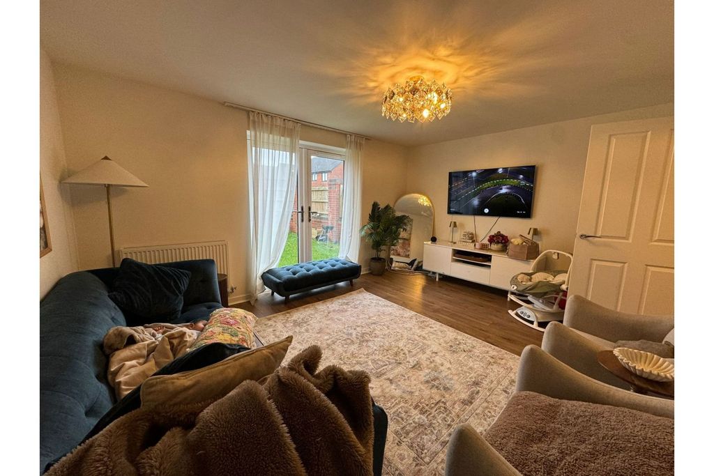 Property photo 2 of 16