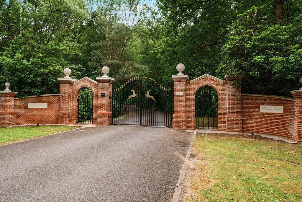 Property photo 2 of 26 1324759-1-68765Fa...