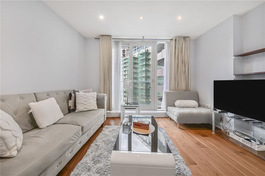 Property photo 3 of 13 Picture No. 17