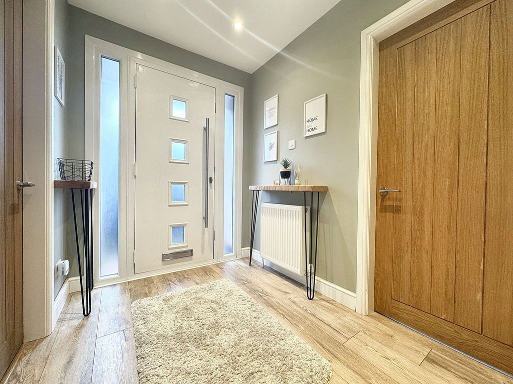 Property photo 2 of 52