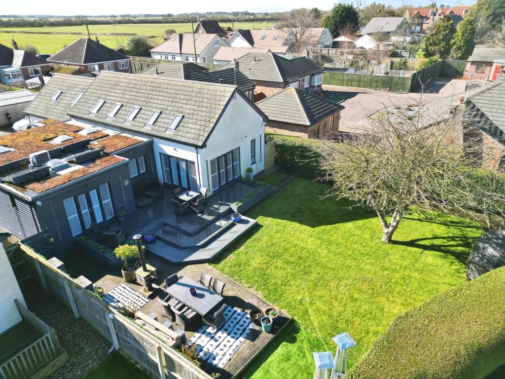 Property photo 2 of 39 4022617
