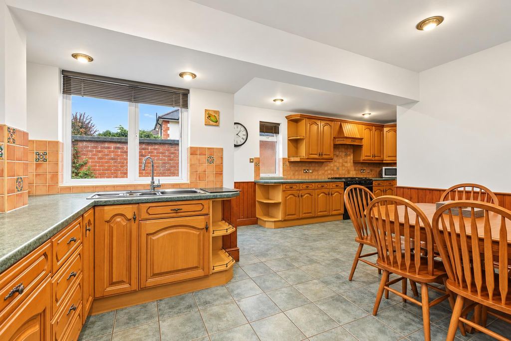 Property photo 2 of 28 Kitchen.Png