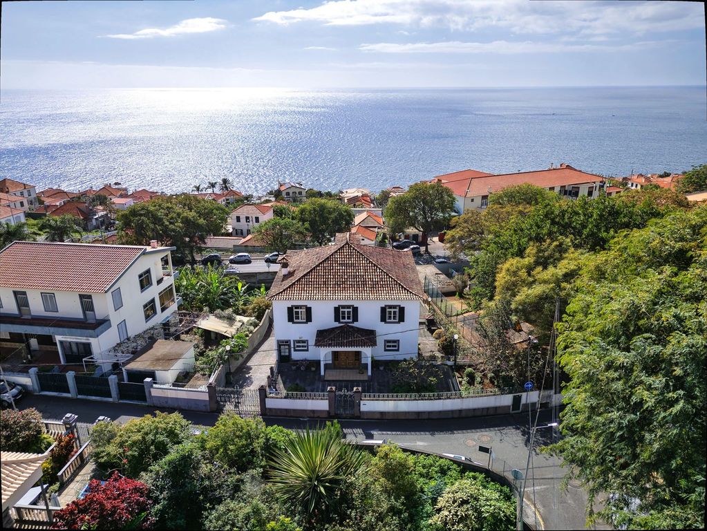 Property photo 2 of 58