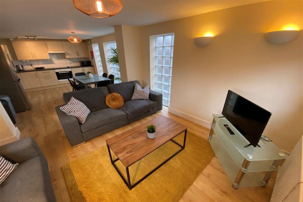 Property photo 3 of 26 ,