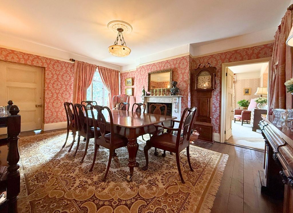 Property photo 3 of 25 Dining Room