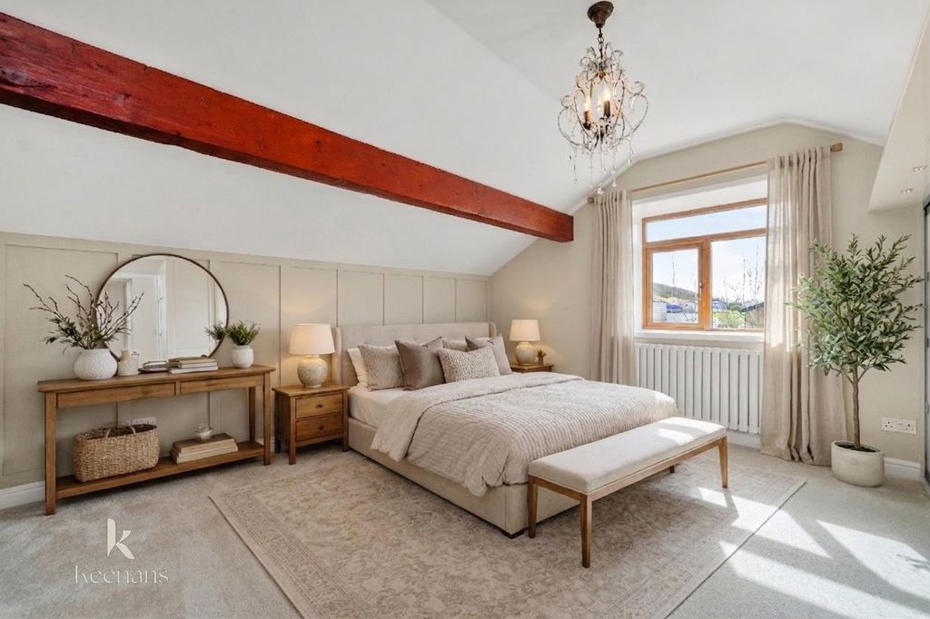 Property photo 3 of 46